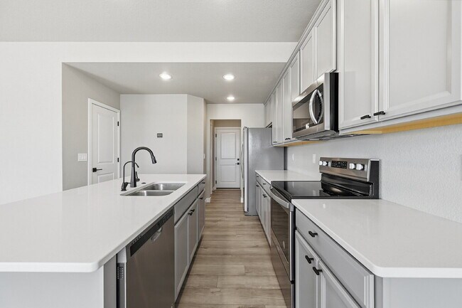 Building Photo - $2,340.95, 3 bed, 2.5 bath located in Colorado Springs with a fenced back yard