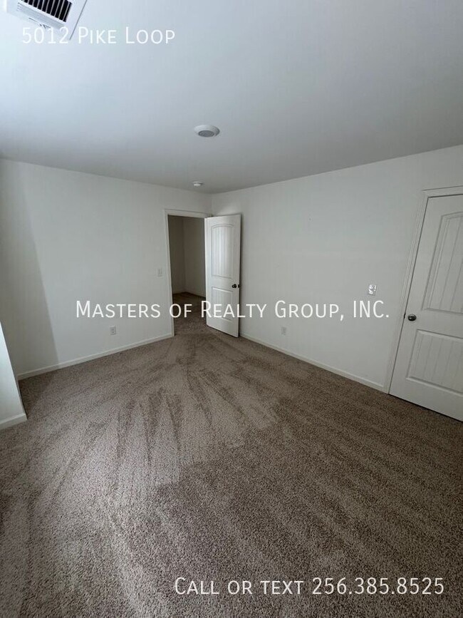 Building Photo - 5012 Pike Lp