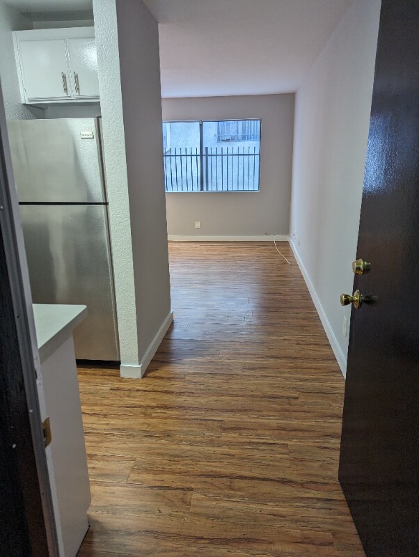 Primary Photo - 7014 Lanewood Ave