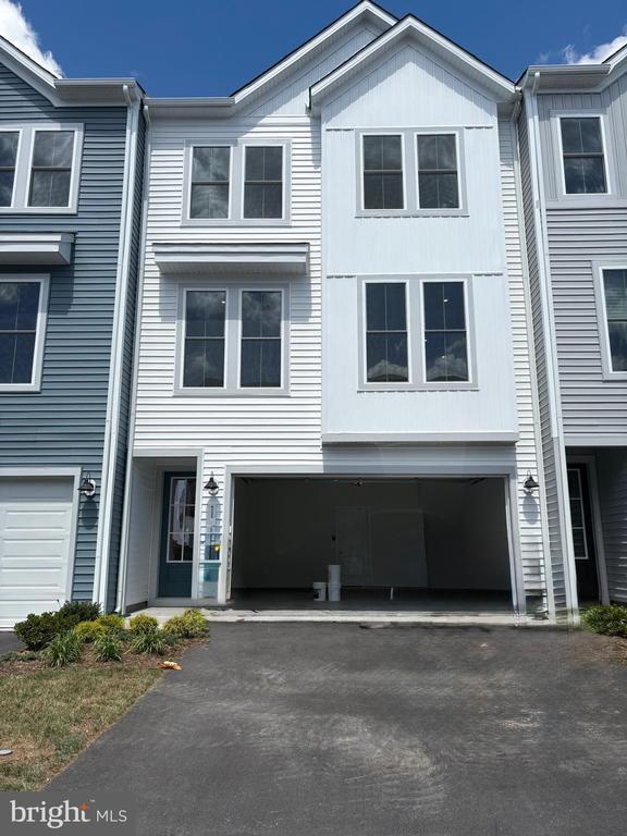 Building Photo - 133 Bamboo Shoot Ln