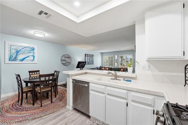 Building Photo - 24486 Howes Dr