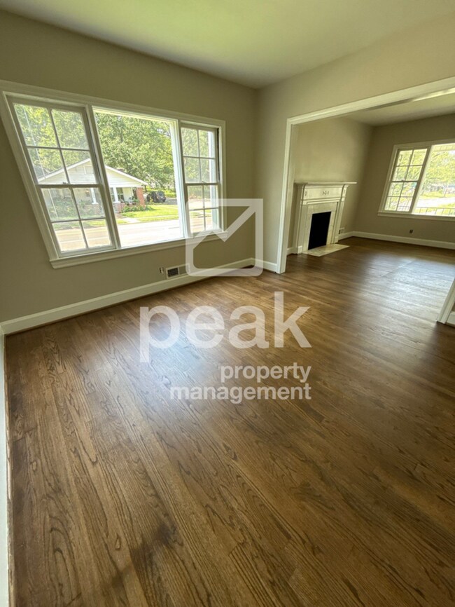 Building Photo - Charming 3-Bedroom Home for Lease in South...