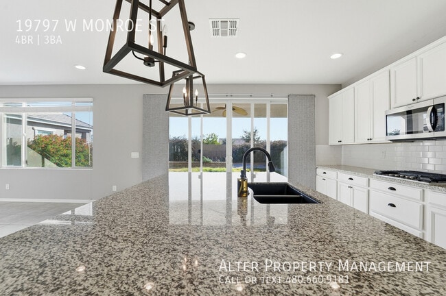 Building Photo - 19797 W Monroe St