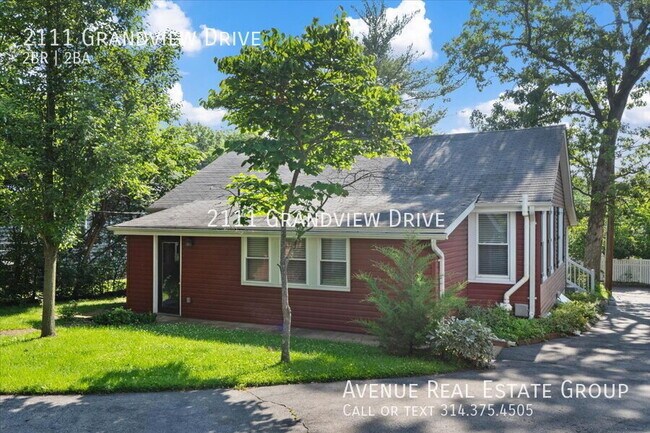 Building Photo - 2111 Grandview Dr