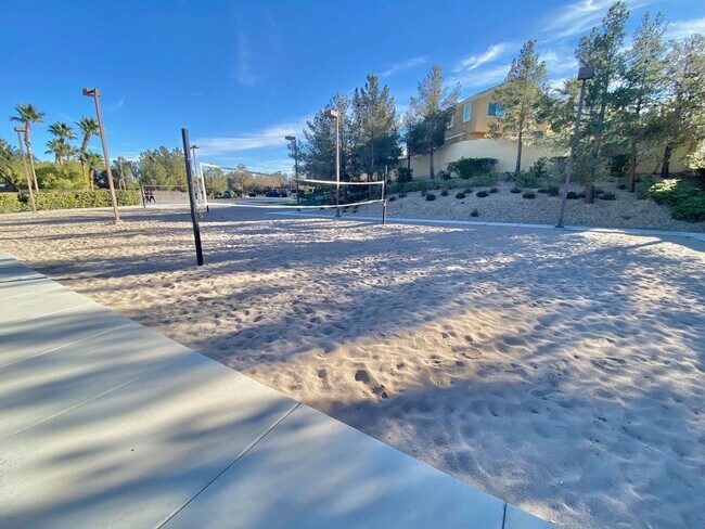 Building Photo - STUNNING 2 STORY HOME IN A GUARD GATED COM...