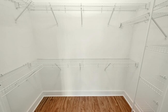 Building Photo - 101 S Tryon St