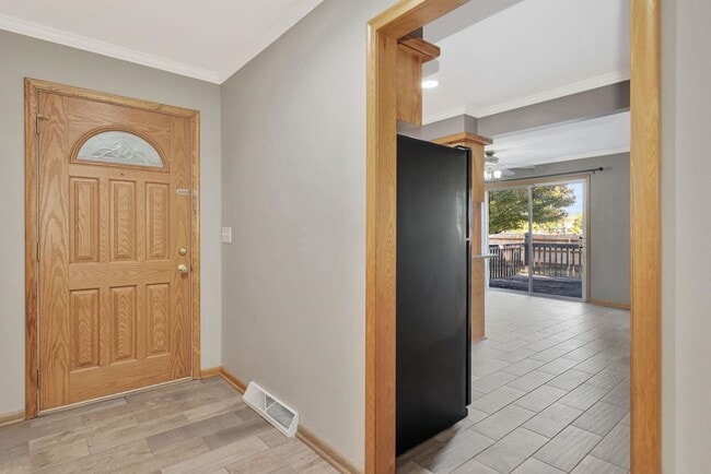 Building Photo - Coming available in February!