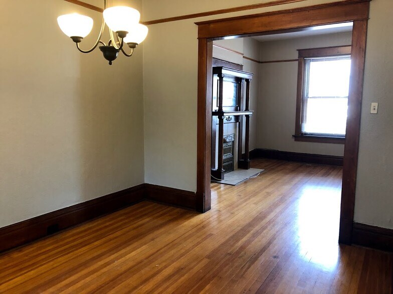 Building Photo - 1515 East 22nd Avenue