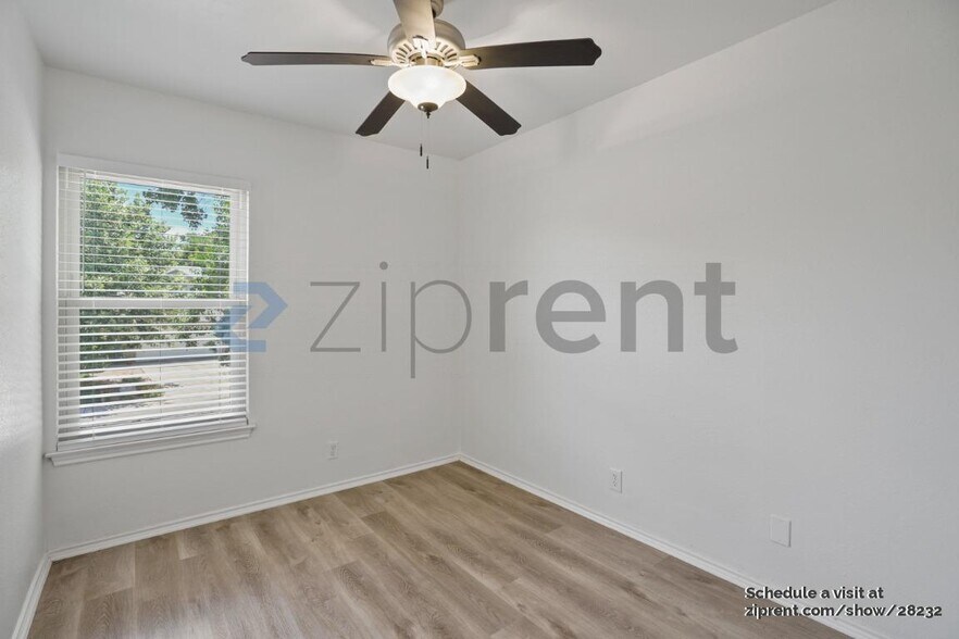 Building Photo - 9830 Sugarloaf Dr