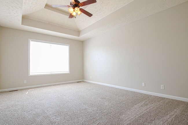 Building Photo - Pet Friendly Three Bedroom!