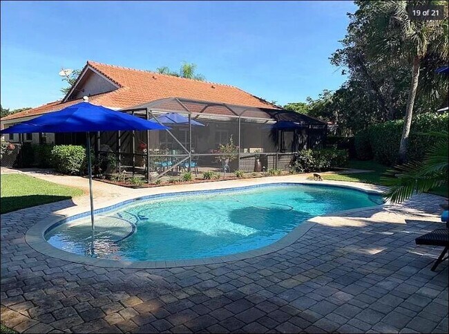 Building Photo - 4207 NW 70th Ln