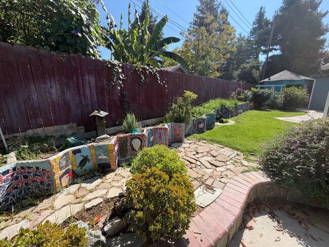 Building Photo - 7210 Zelinda Dr