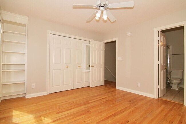 Building Photo - Beautiful Mass Ave Townhome!