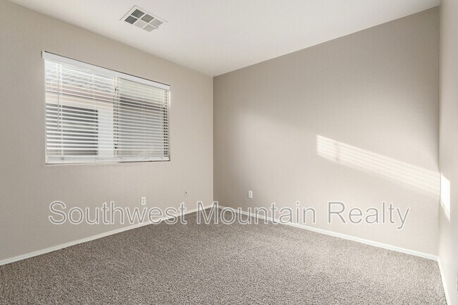 Building Photo - 1098 W Oak Tree Ln