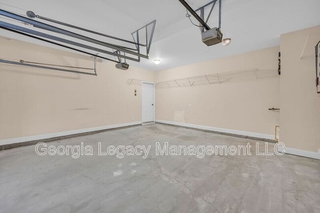 Building Photo - 816 Kaitlyn Dr