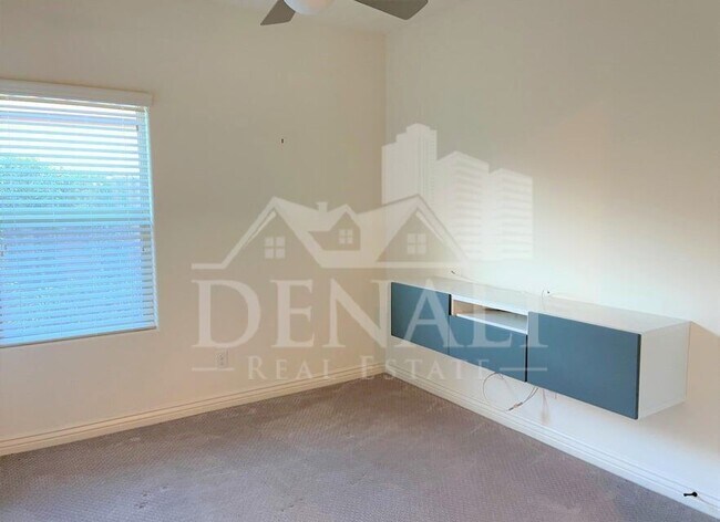 Building Photo - 2723 E Mews Rd