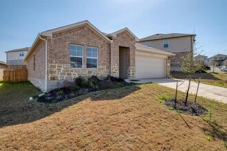 Building Photo - 109 Bethpage Dr