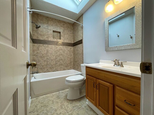 Building Photo - 6908 Gullway Bay Dr