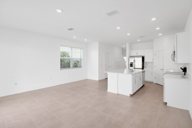 Building Photo - Palmero Annual Townhouse for Rent