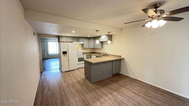 Building Photo - 4418 N 53rd Ln