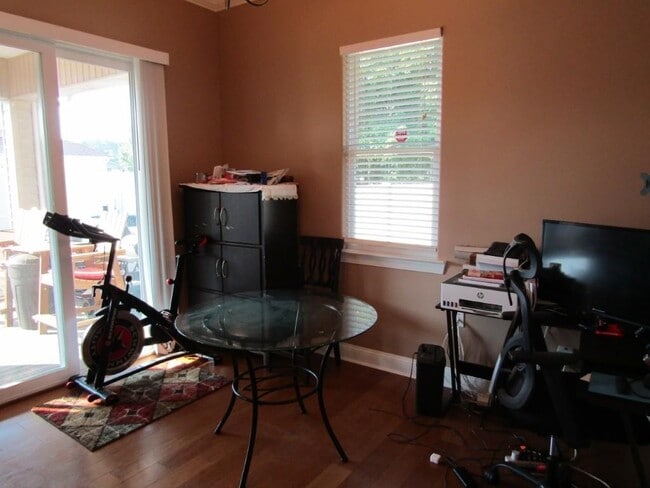 Building Photo - 308 Glenridge Dr