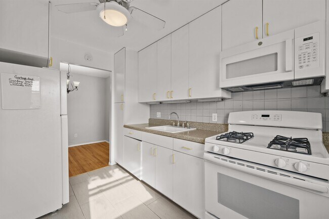 Building Photo - 26 Briarwood Rd