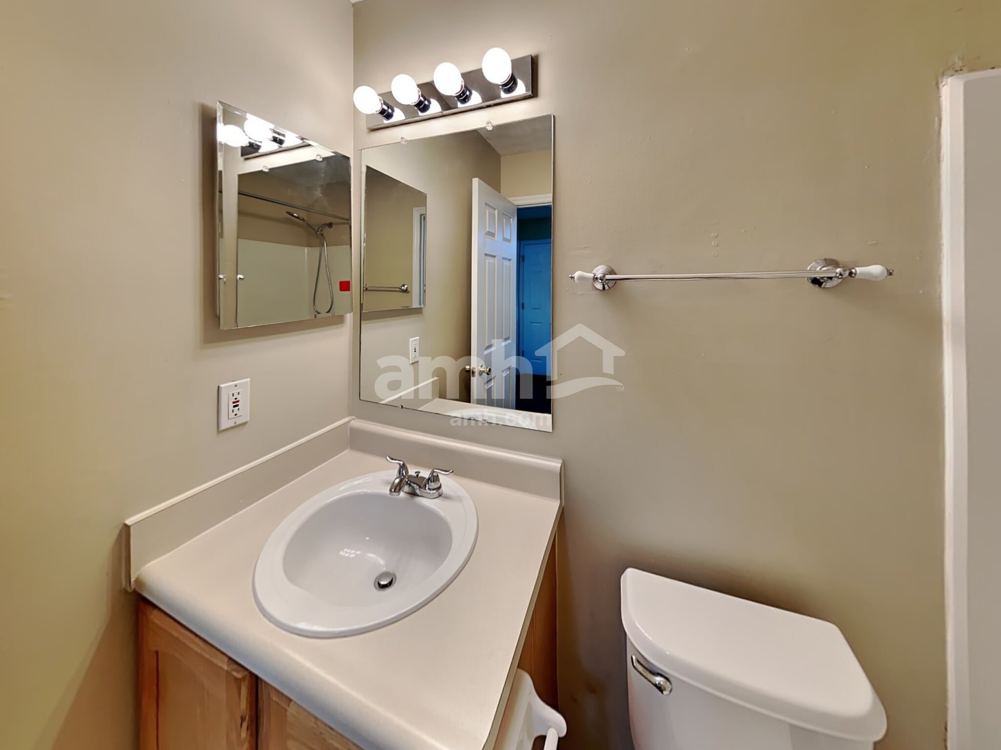 Building Photo - 9255 Ruston Ln