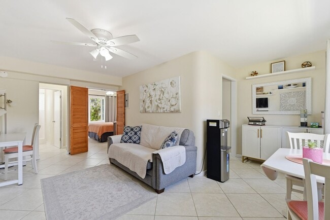 Building Photo - Fully Furnished Pet Friendly  Waikiki 1-Bedroom Condo Near Ala Moana