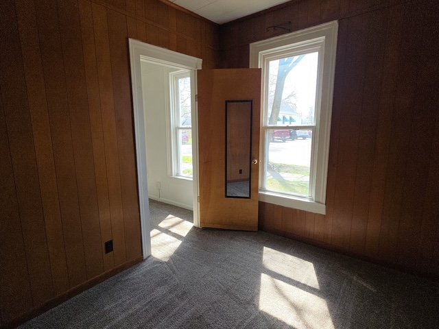 Building Photo - 108 E Montcalm St