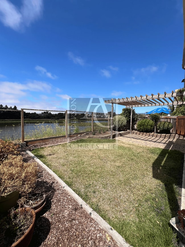 Building Photo - 4br in Bay Breeze Community