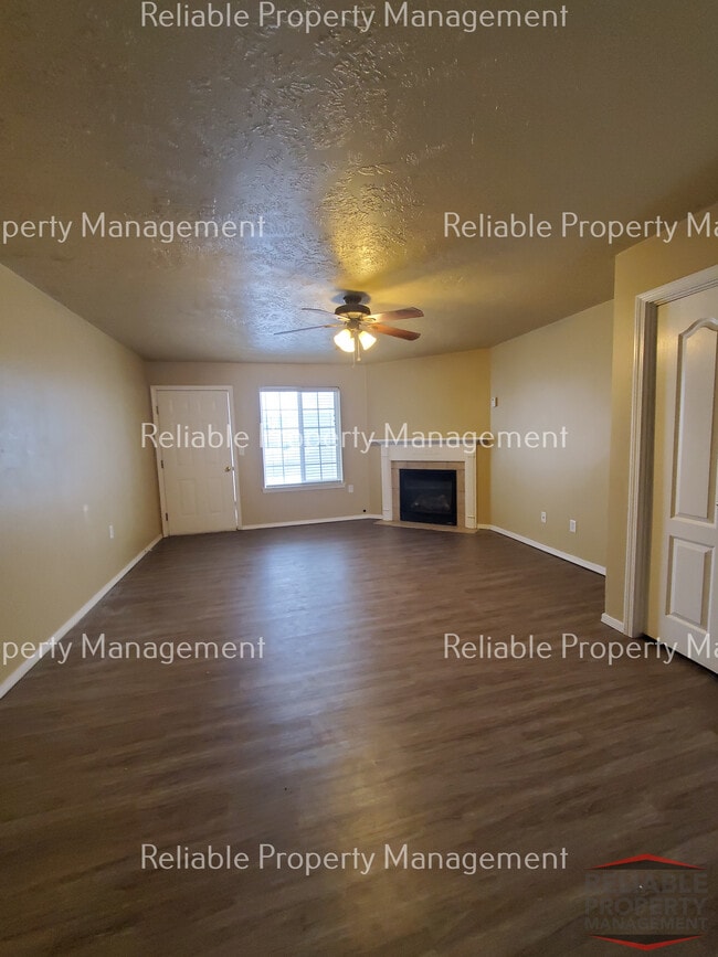 Building Photo - 577 Caribou St