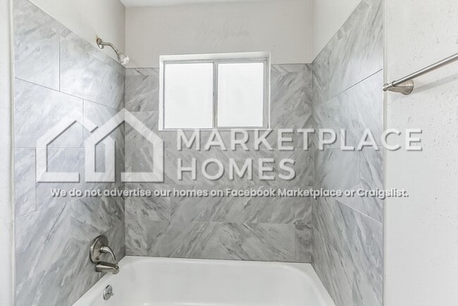 Building Photo - 1608 Tonopah Dr