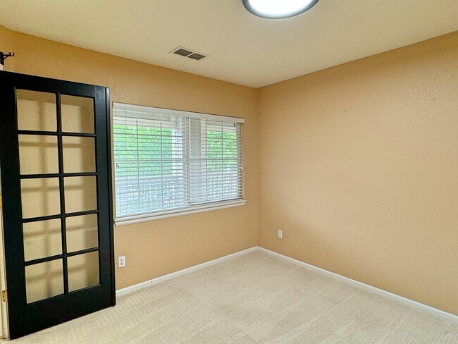 Building Photo - 4271 S Blackhawk Cir