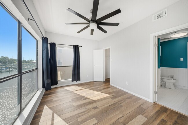 Building Photo - 793 Davis Rd