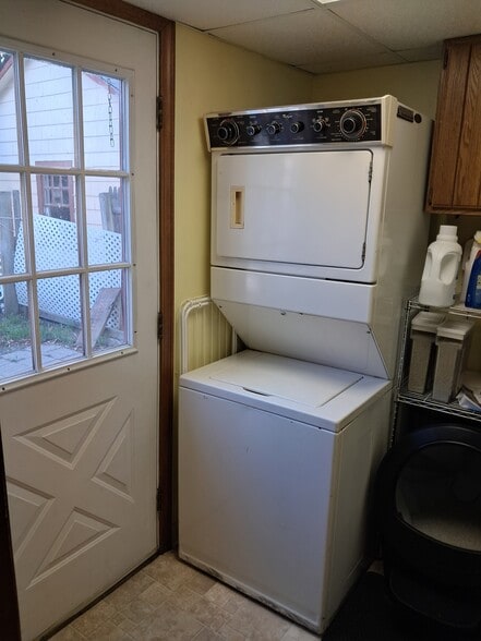 Laundry Room (Stacked Washer & Dryer) + Rear Egress to Small Fenced-In Yard - 128 Trenton St