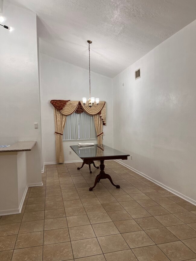 Building Photo - 2931 Sunwood Dr