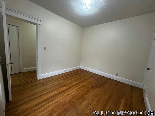 Building Photo - 1152 Commonwealth Ave