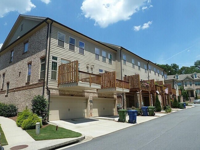 Building Photo - 1207 Lavista Cir NE