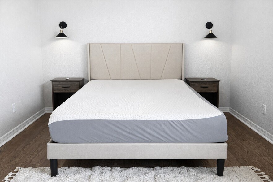 Building Photo - 2918 Antique Oaks Cir