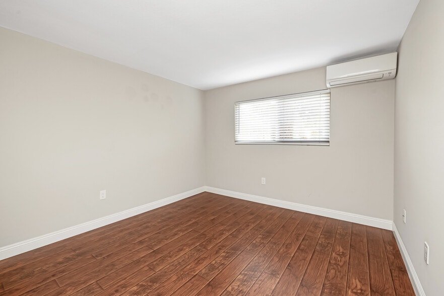 Building Photo - 3168 Via Vista