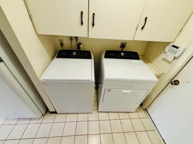 Building Photo - 13205 Carpenter St