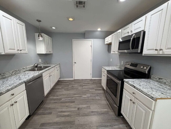 Building Photo - 3-Bedroom, 2 Full Baths in Del City
