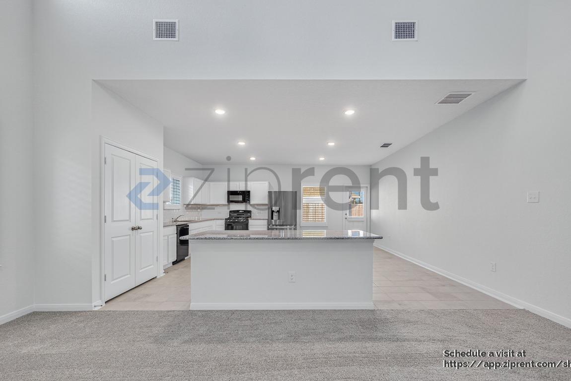 Building Photo - 8303 Kettles Rdg