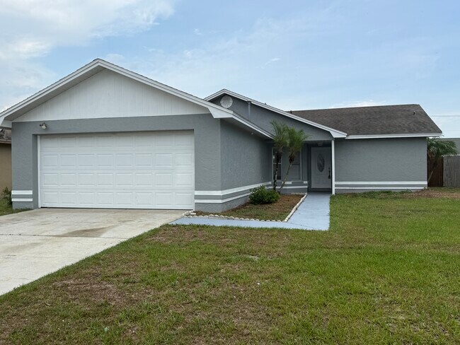 Building Photo - 3407 Fox Ridge St