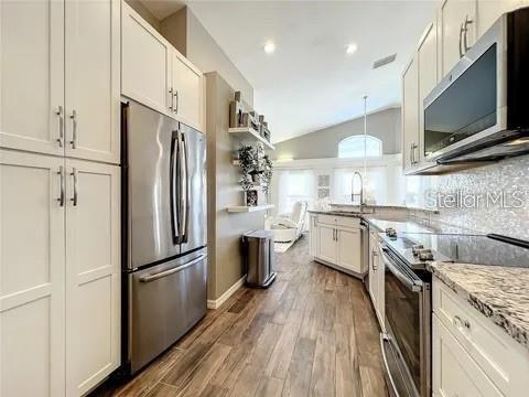 Building Photo - 879 Oak Chase Dr