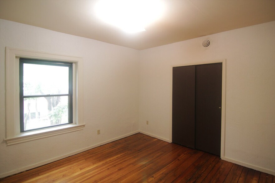 Building Photo - 314 S Trenton Ave