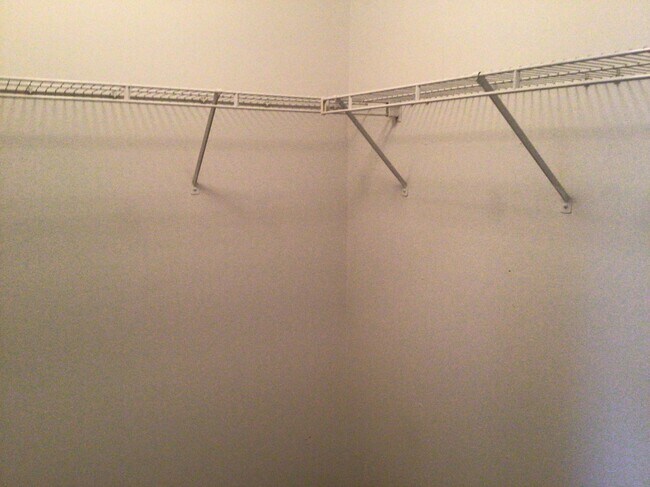 Building Photo - 762 Dillon Ct