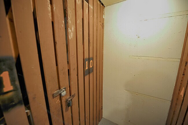 Building Photo - 2343 Ogden Ave