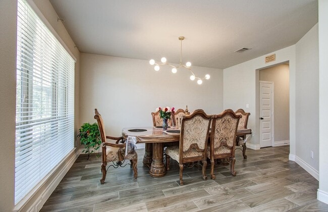 Building Photo - 10838 Bouldin Creek