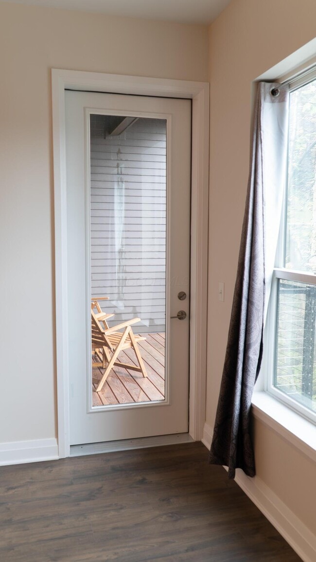 Building Photo - 6633 Dale Dr